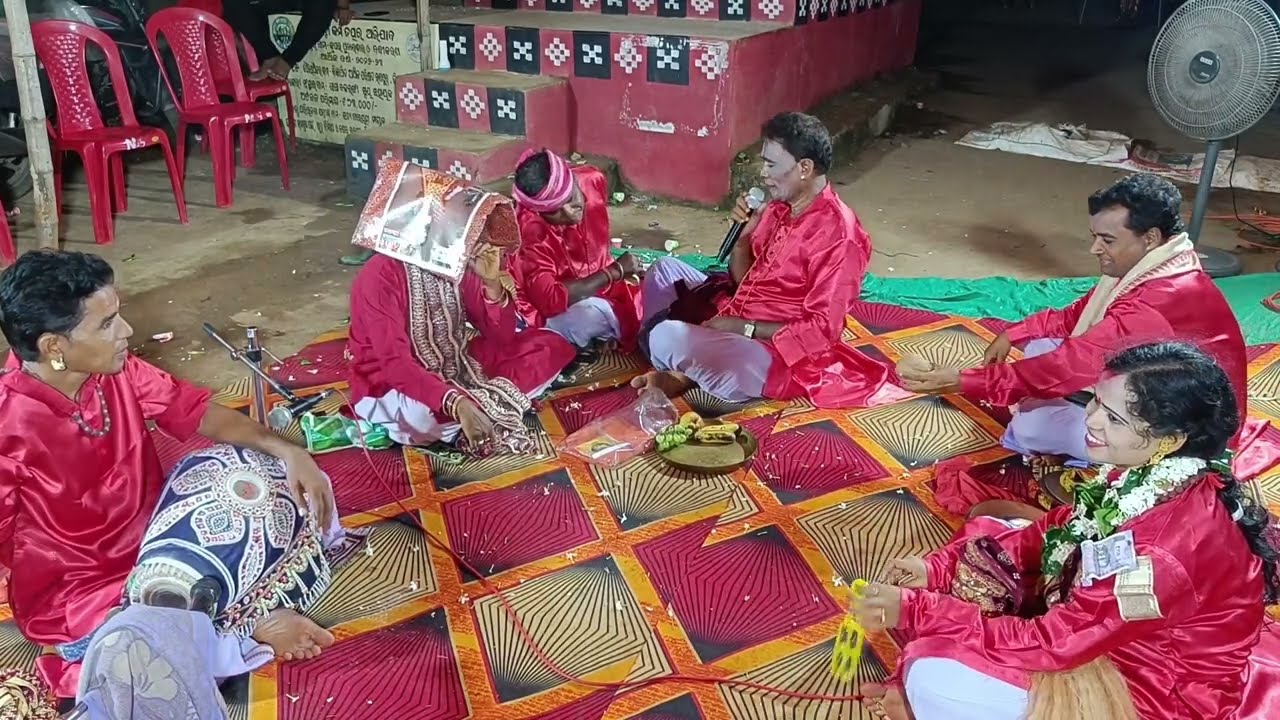 ପାଲା ଶେଷ ରେ ସୁନ୍ଦର ବାହାଘର ସିନ ଦେଖନ୍ତୁ ଭରପୁର କମେଡି ସହିତ ଟିକିନା ତ୍ରୀପାଠୀ ଗାୟିକା ଓ ତାଙ୍କ ସହଯୋଗୀ ଙ୍କପାଲା