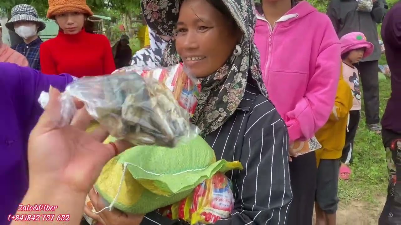 Cuộc sống của người dân rừng núi, nhận được món quà rất vui mừng