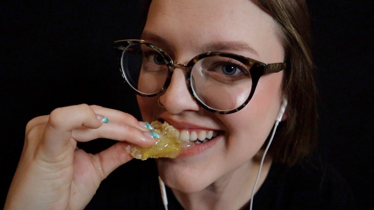 ASMR - Eating Raw Honeycomb at 100% Sensitivity - mouth sounds, eating asmr