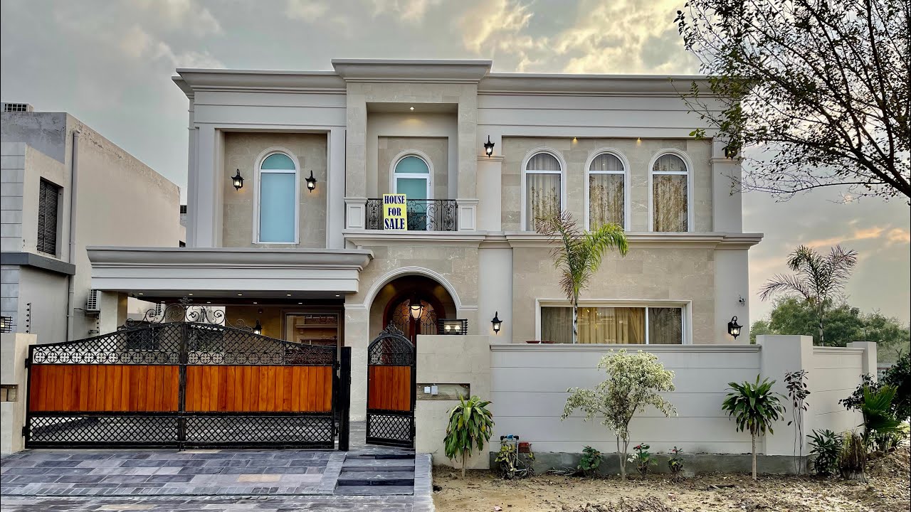 1 Kanal Corner House For Sale in DHA Lahore | Full Furnished