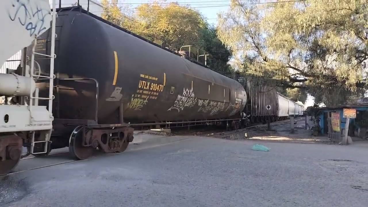 Así corre el LN04 por la línea A kcs.4189.4895
