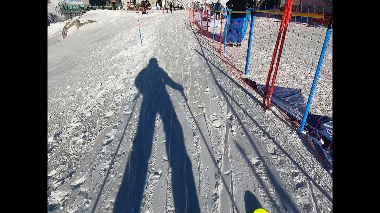 sci ⛷️🎿⛷️🎿🎿  discesa dal ghiacciaio Presena al Passo Tonale