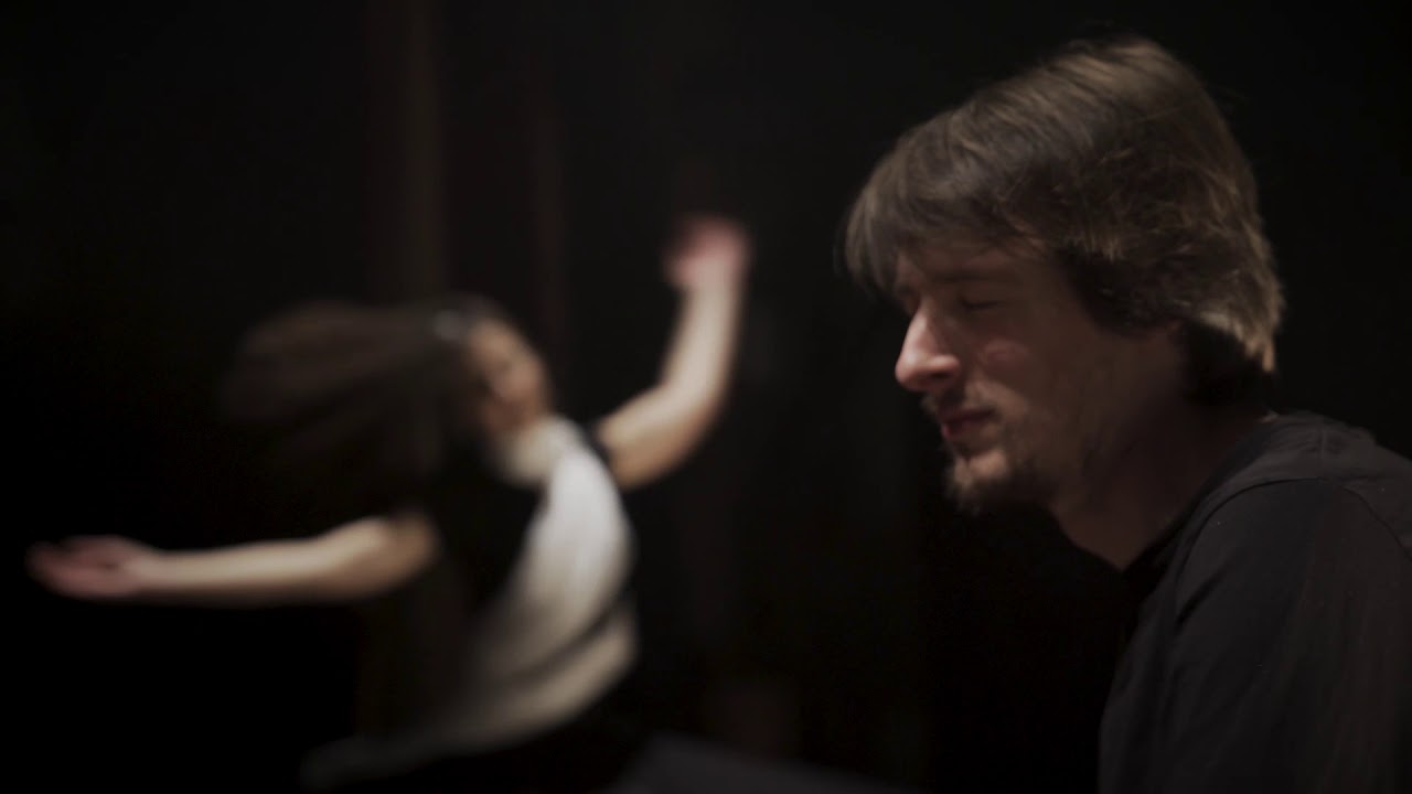 Hands in Motion ||| AKSAK