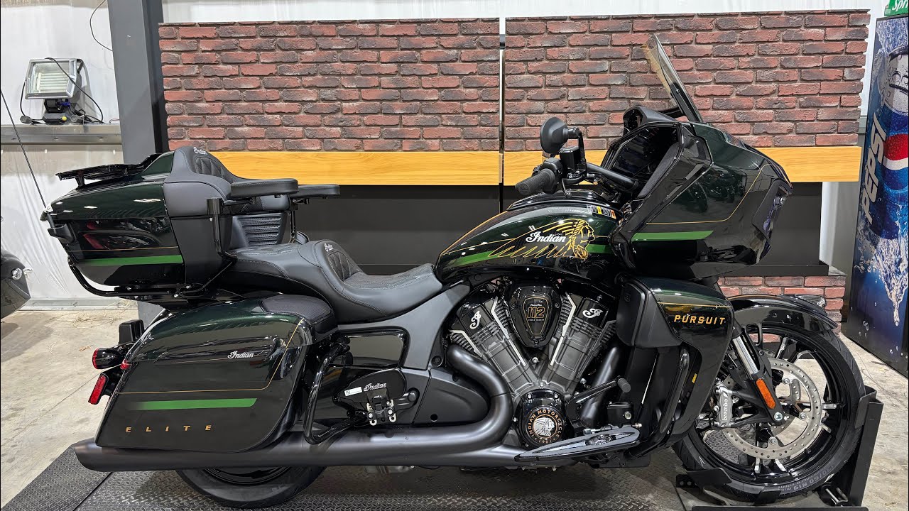 2025 Indian Pursuit Elite in Black Forest Candy