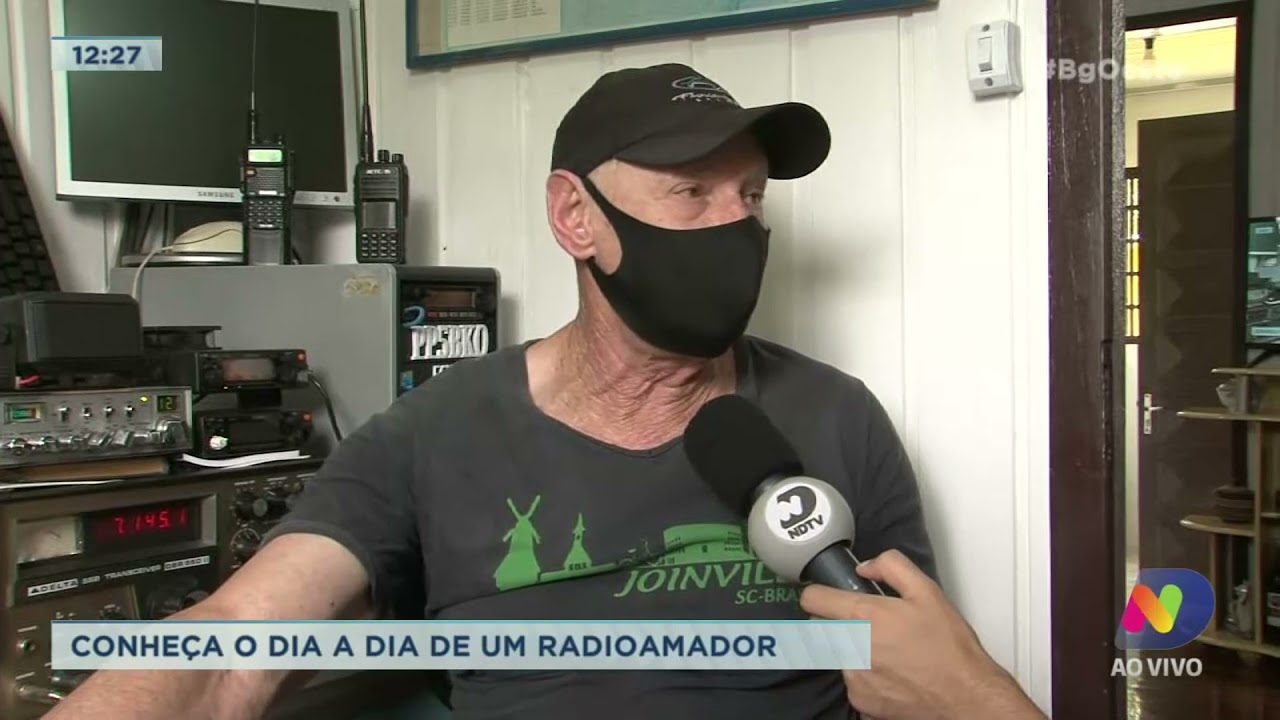 Conheça o dia a dia de um radioamador
