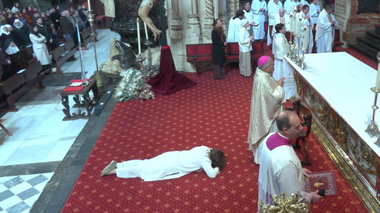 Consagración de Teresa de la Cruz como virgen