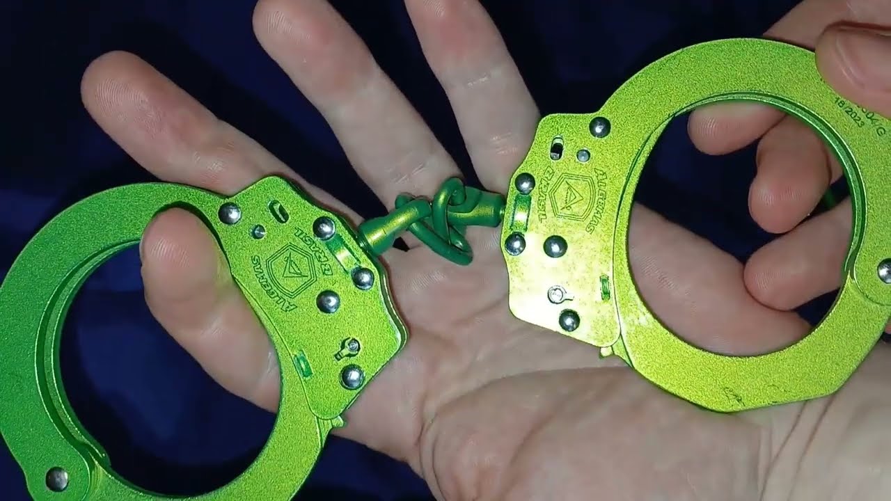 🚨🔗🇧🇷 Algemas Brazil AB304 CONSTRICTOR Bright Green Handcuffs ~ Limited Edition for DRM ✅