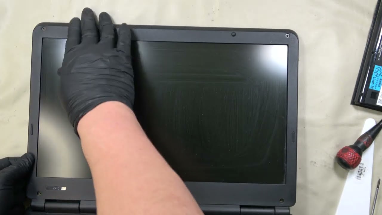 NEC VersaPro VK21LX-C 画面が映らない・線が入る時の液晶パネル交換｜修理屋が行う取り外し・取り付け手順と注意点