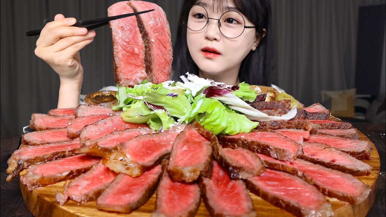 СТЕЙК СТРИПЛОЙН И САЛАТ🥩🥗MUKBANG ASMR