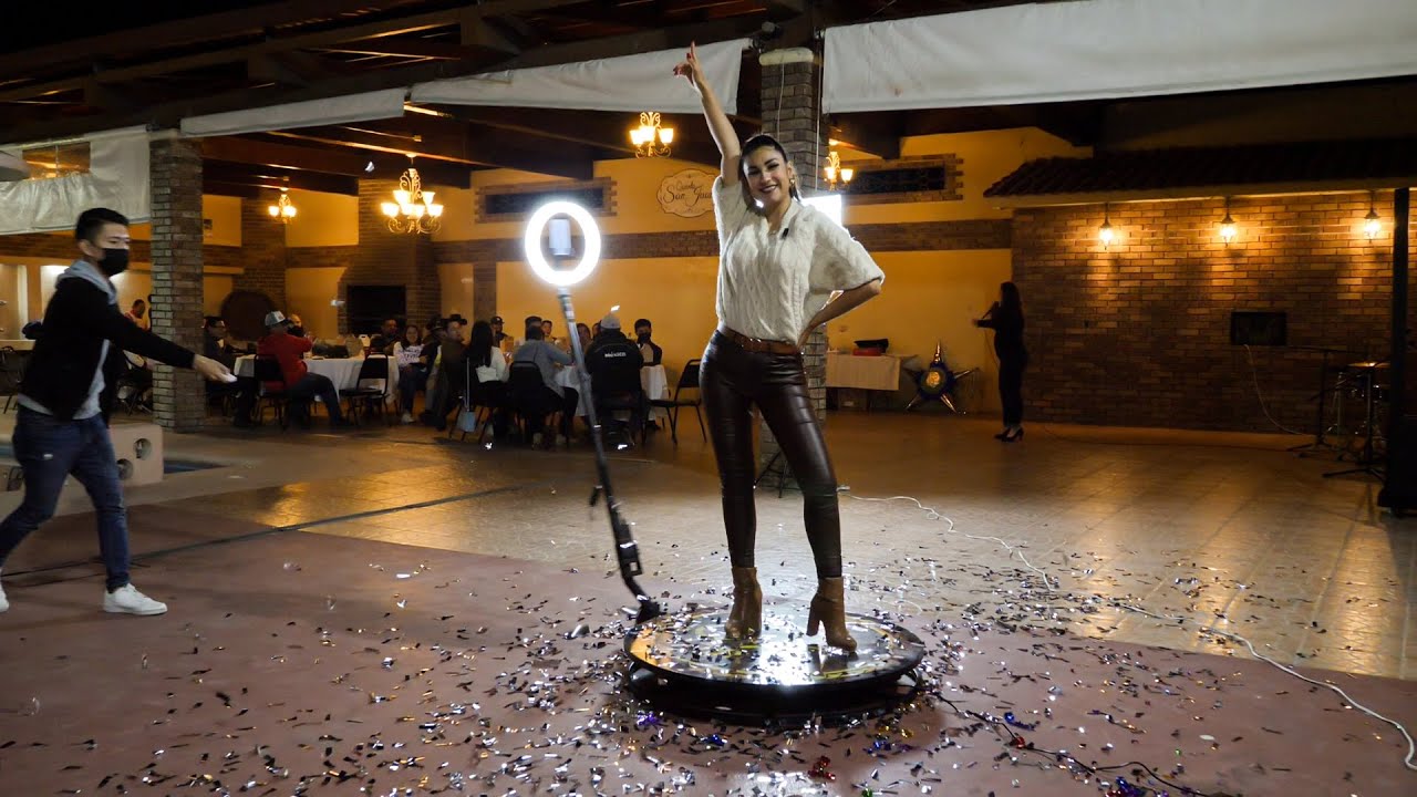 Cabina Fotográfica 360° Boost de eBents, venta a todo México lista para trabajar.