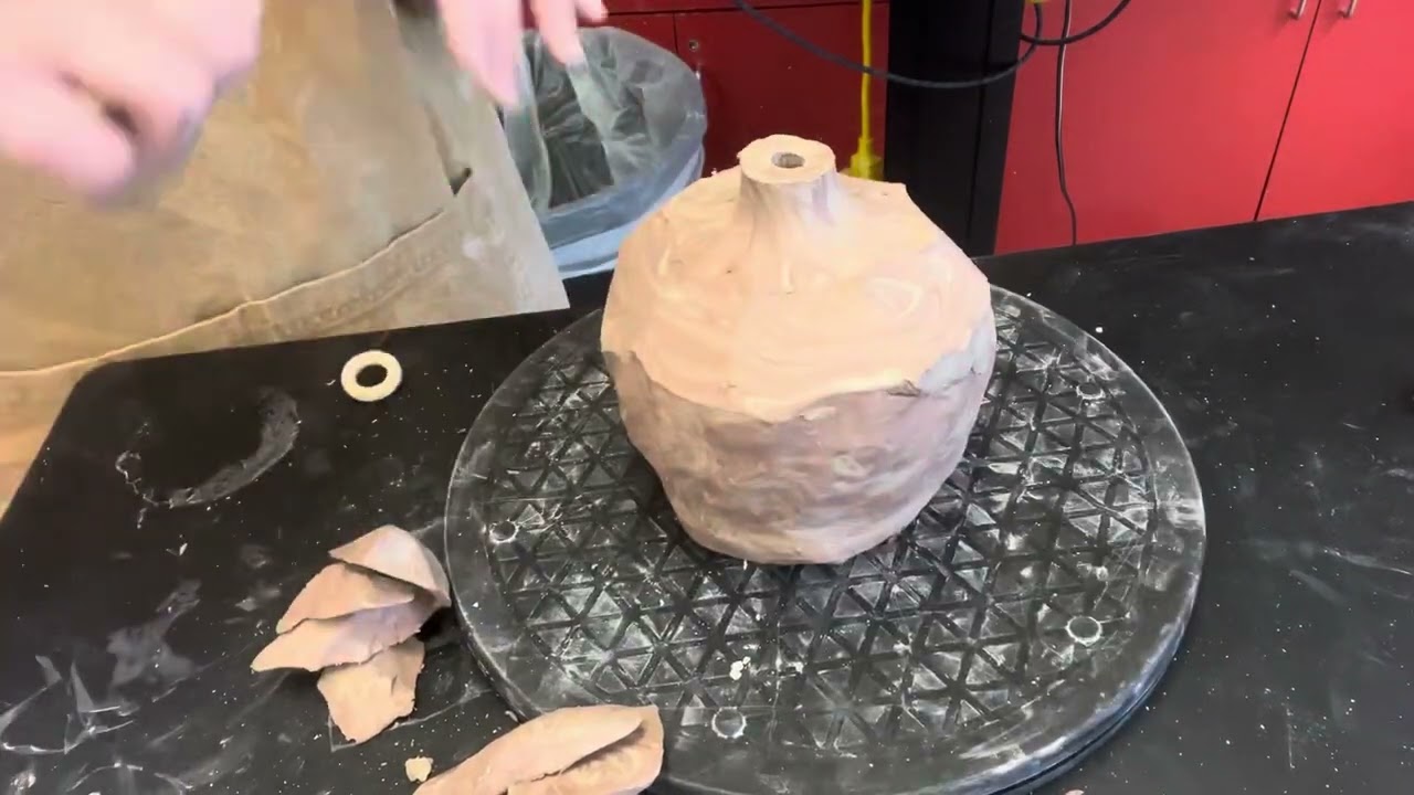Kurinuki Agateware Bud Vase