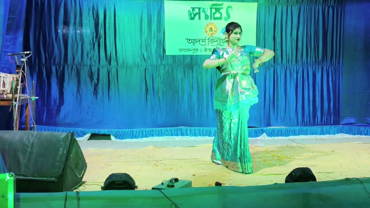 Eki labonye purno prane by Deblina # swaraswati puja # rabindra sangeet # Best stage performance