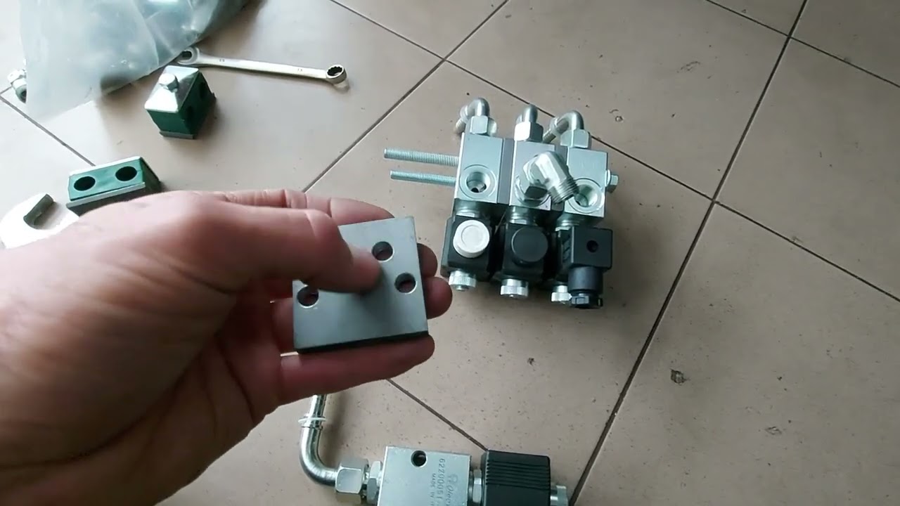 URSUS C360 ZDUNTRAC Hydraulika proporcjonalna , sekcje pływające