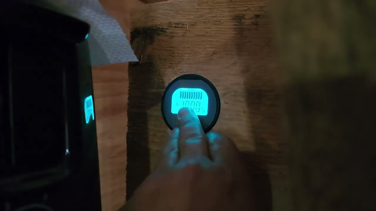 Off grid solar cabin. 12v 400ah 600 watt system.