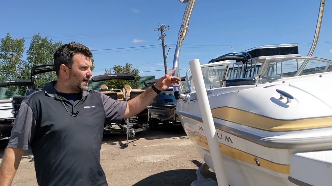 2005 Maxum 1800