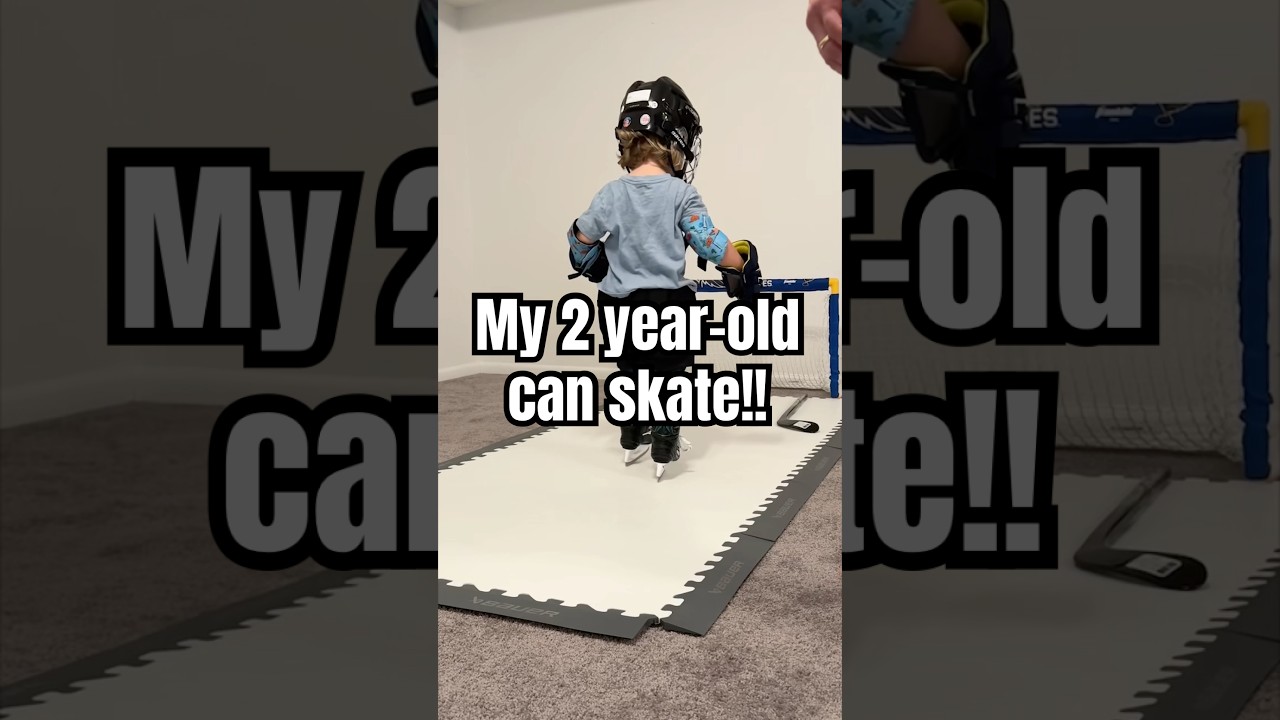 Мой двухлетний ребёнок умеет кататься на коньках! 🏒😃