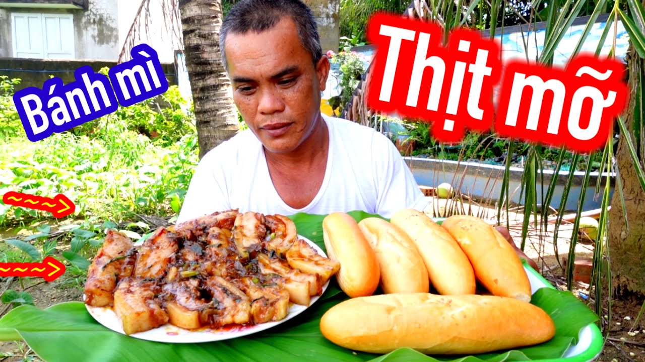 Bánh Mì Thịt Mỡ Món Ăn Kì Lạ | Son Duoc Vlog 44