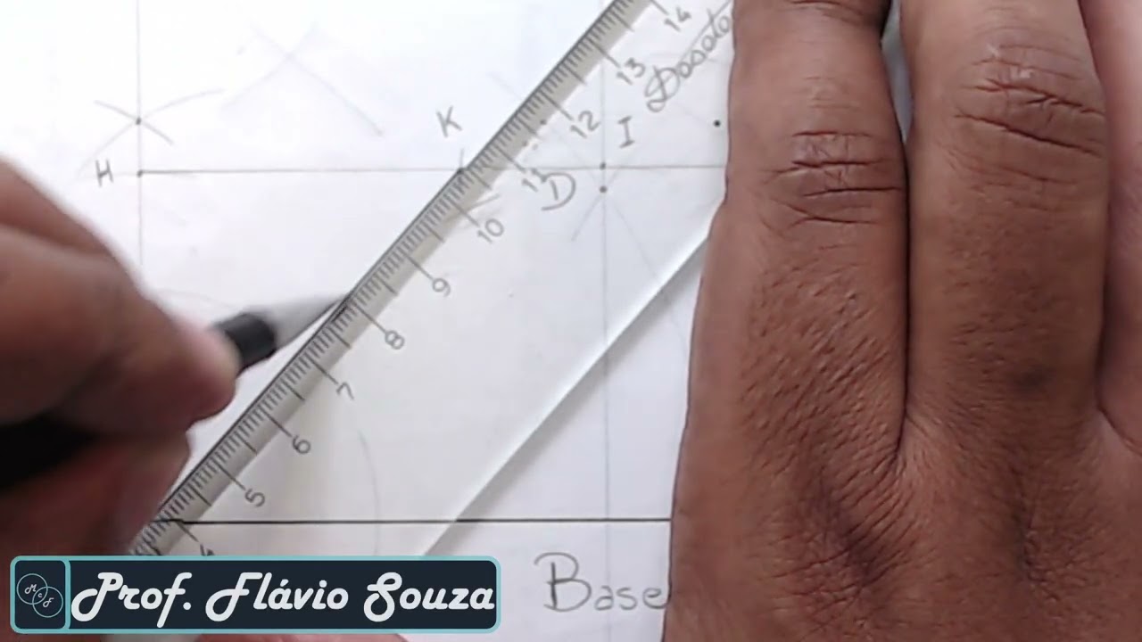 Como fazer um trapézio isósceles com régua e compasso.