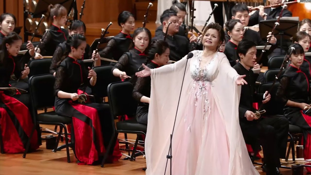 15  Song of Burial of Flowers   葬花吟     夢繫紅樓  演唱：吳碧霞   指揮：張列  南京民族樂團    The Dream Of Red Mansions