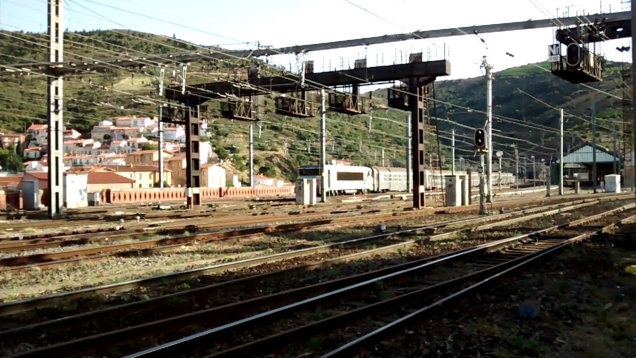Tren turistico Toulouse - Cerb&egrave;re con una Serie Z 7300 de la SNCF