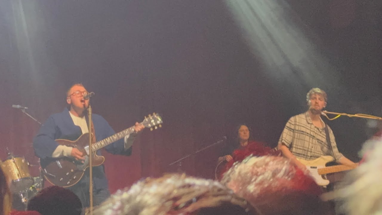 The Lathums - Heartbreaker (live at Liverpool Olympia)