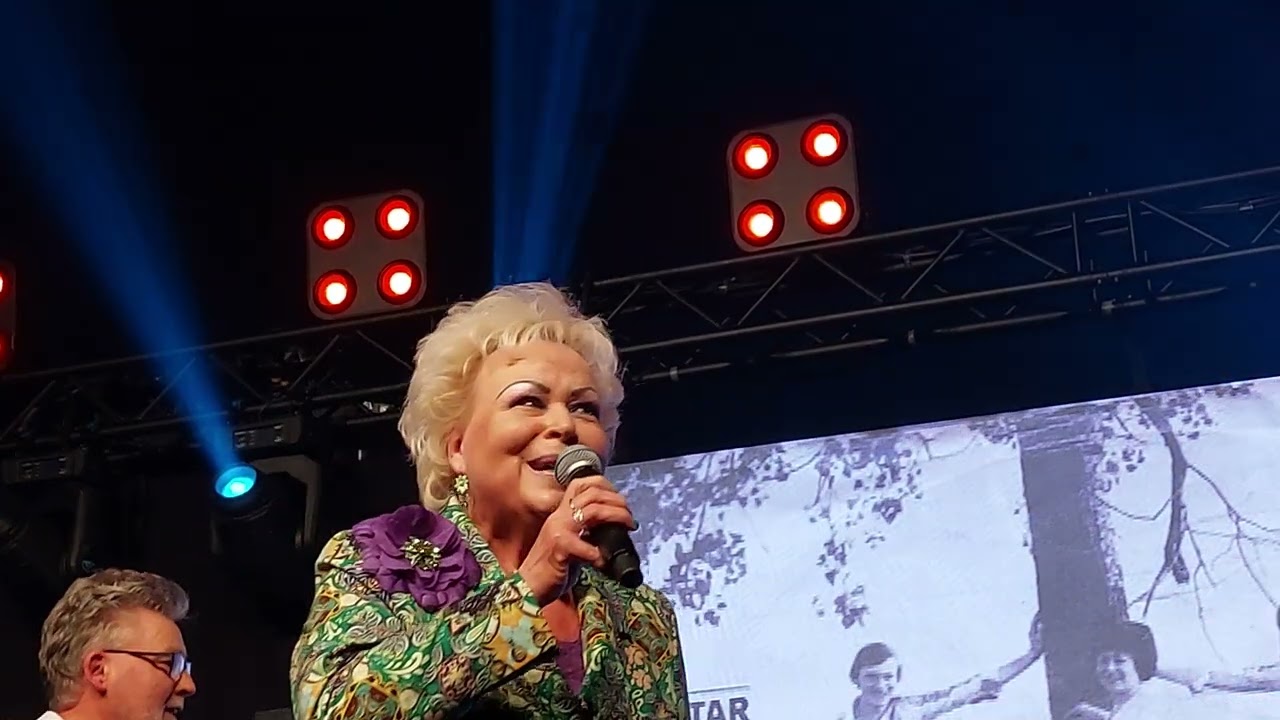Linda & the Nightbirds----Ben ik nummer 7 #TukkerFM Nieuwleusen