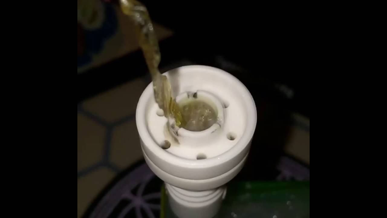Slo mo melt shot on the @hiveceramics Omni nail 🙏🏼 so cool to watch 💦