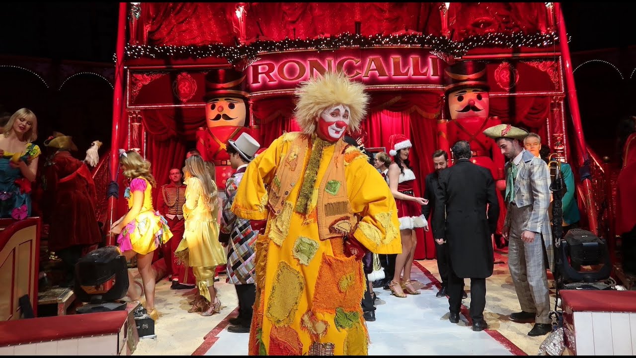 Aga-boom in Circus Roncalli, Finale of Show.