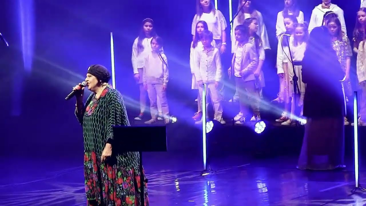 Grażyna Łobaszewska, KChD, X. Festiwal Kolęd w NCK w Krakowie (Grażyna Łobaszewska - Panu kołysanka)