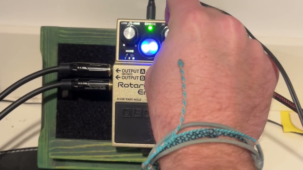 Boss RT-2 Rotary Ensemble Pedal Demo