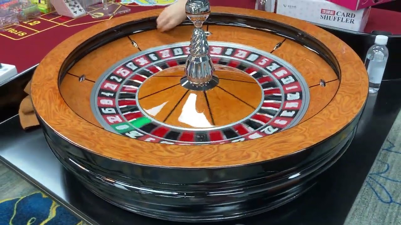 32-inch solid wood wheels 