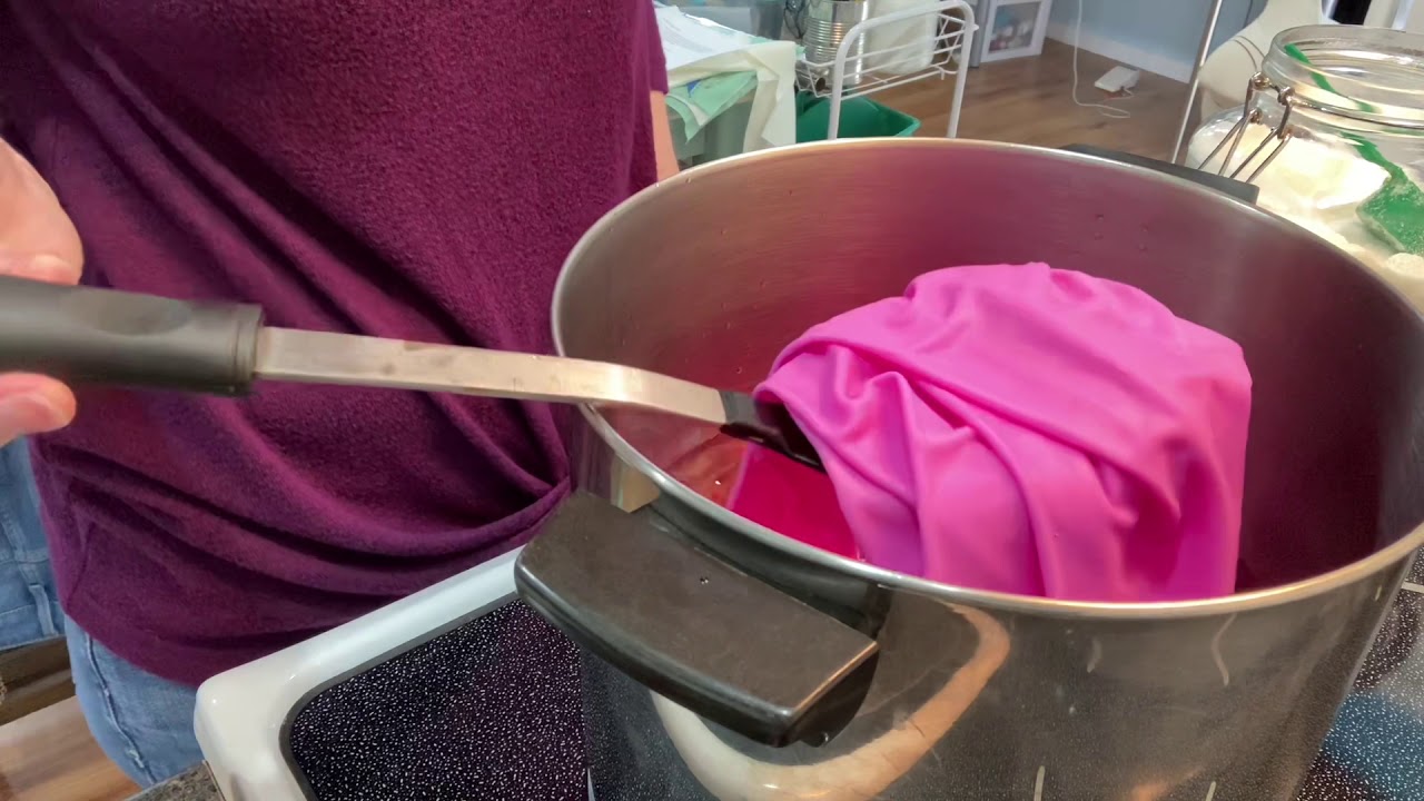 Acid dye 101 - dyeing a solid color and watercolor effect