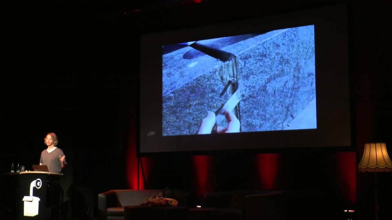 Aram Bartholl &ndash; Hello World! &ndash; btplay2013