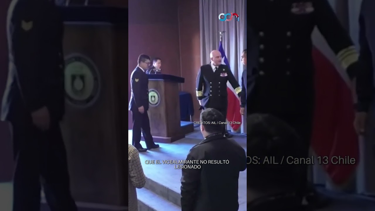 Perro antidrogas mordi&oacute; a un vicealmirante en plena ceremonia y el video se hizo viral