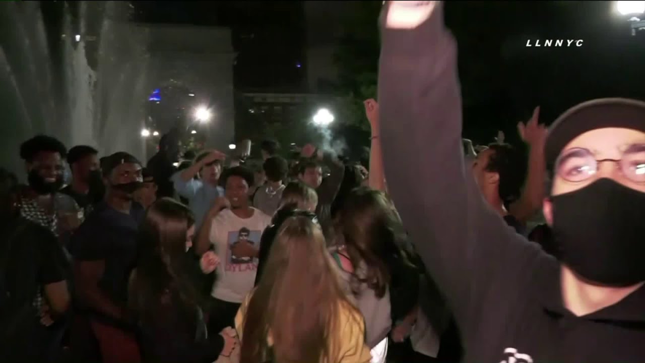 Video: Crowd parties in Washington Square Park again despite COVID-19 risk
