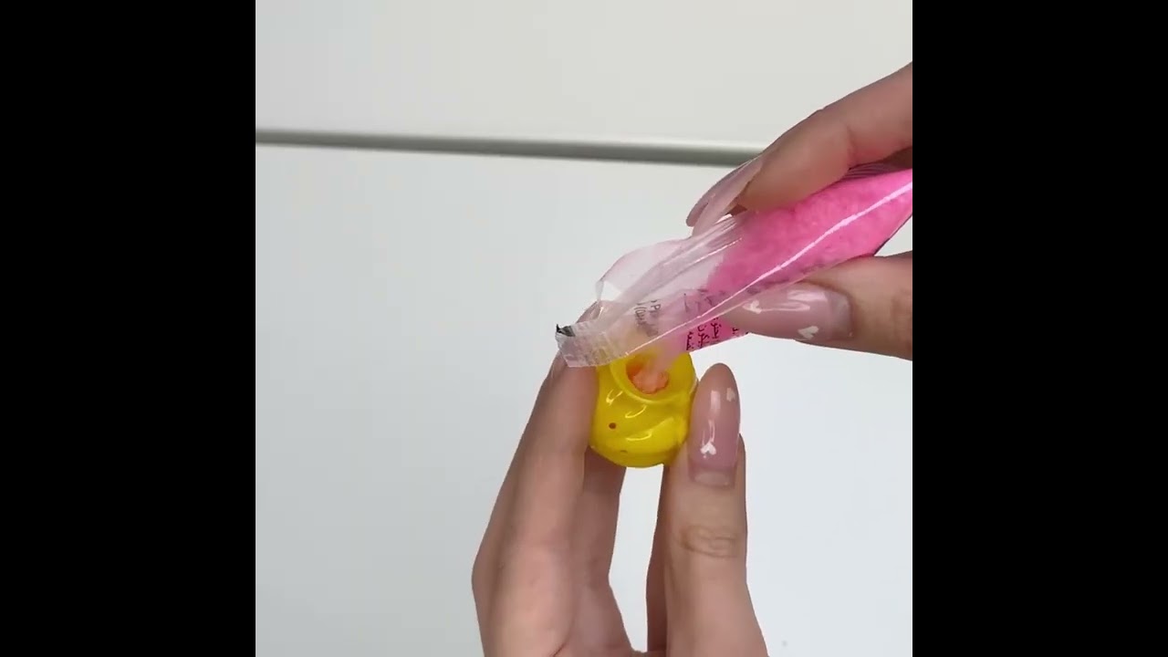 Get experimenting with the Nickelodeon Experimake Brilliant Bouncing Balls!