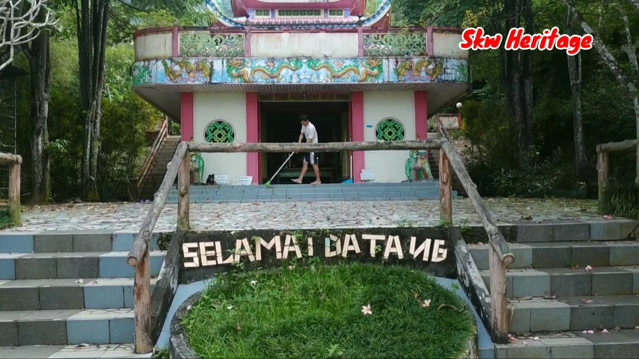 Klenteng Surga Neraka. Pesona Unik Klenteng di atas gunung Pasi, Singkawang.