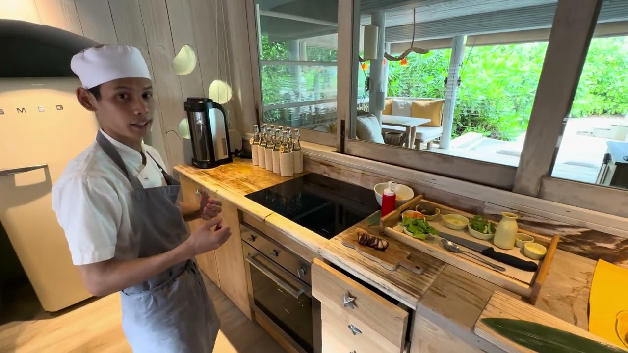 Soneva Secret Maldives | Refuge sur la plage | Petit-déjeuner 🥞 préparé par un chef vietnamien 👩‍🍳.