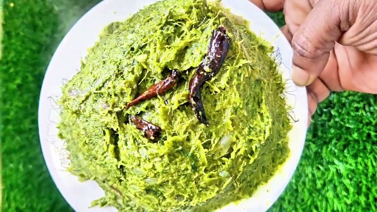 মটর ডালের খোসার ভর্তা ইউনিক style এ।