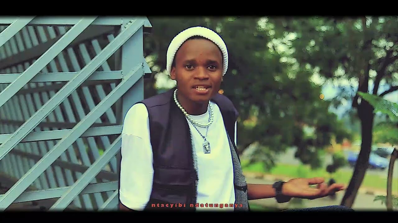 KAMI BY BILA BOY ( Official Visualizer )
