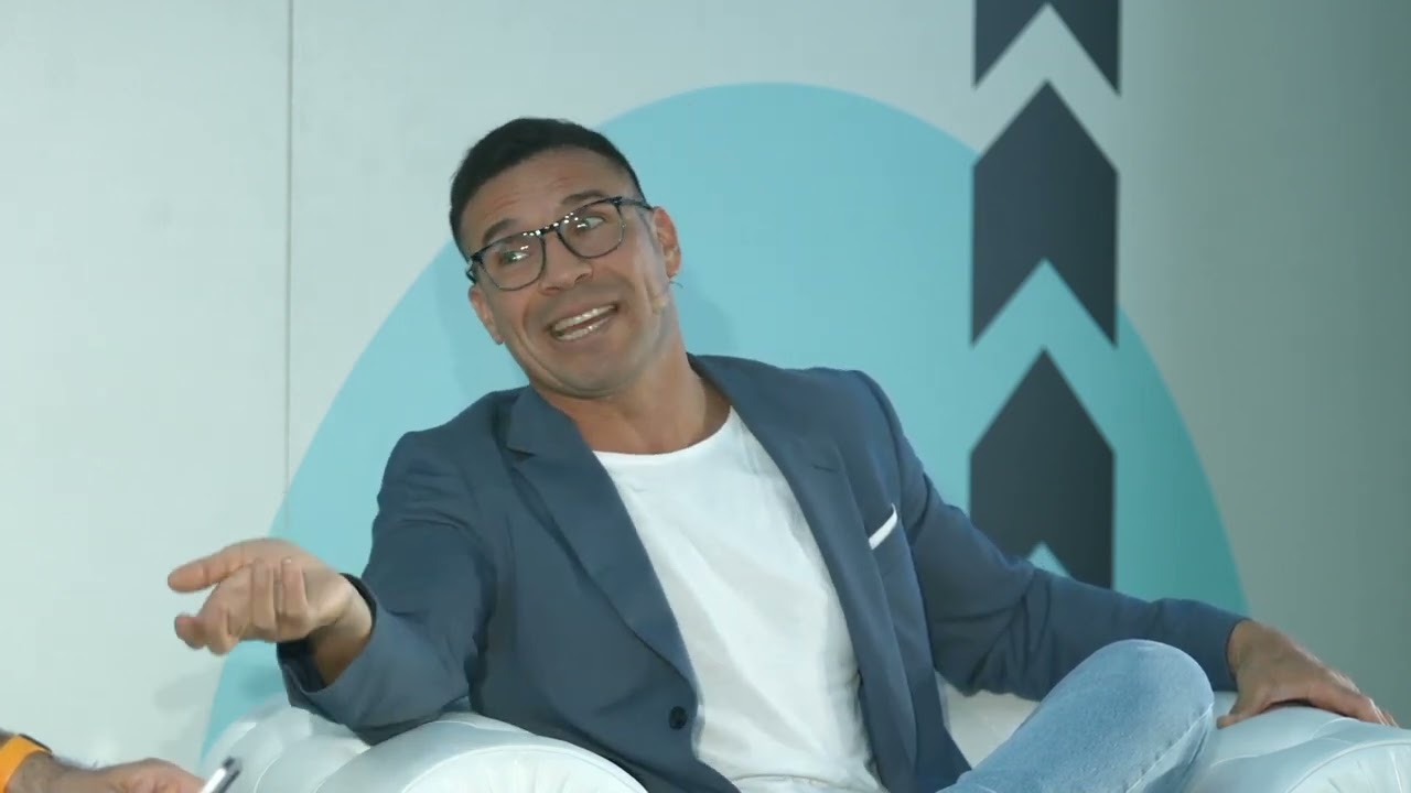 Deberíamos hablar más #2 Sergio Maravilla Martínez