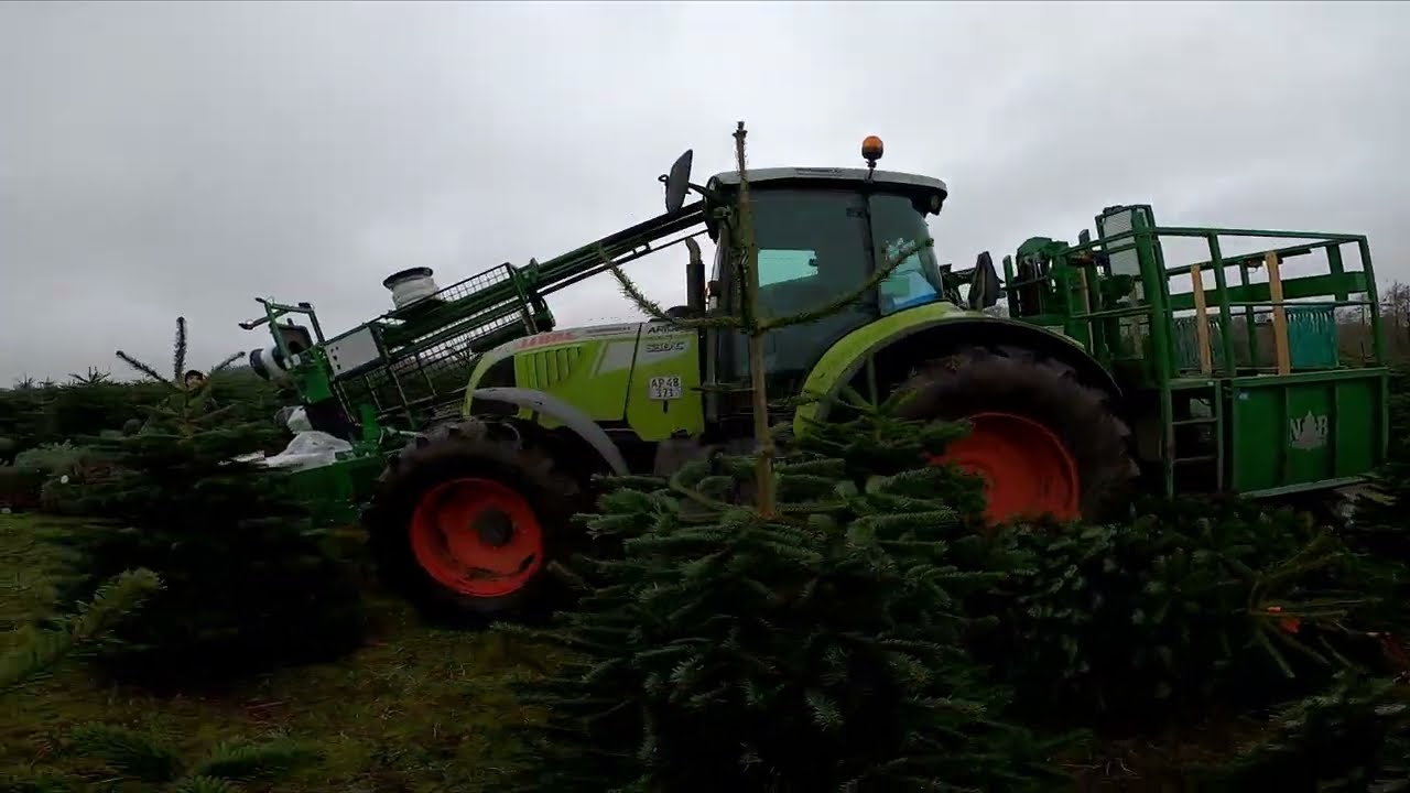 Mit liv med landbrugsmaskiner S5:E32 Pressere bliver vinterefterset, og der pakkes juletræer.