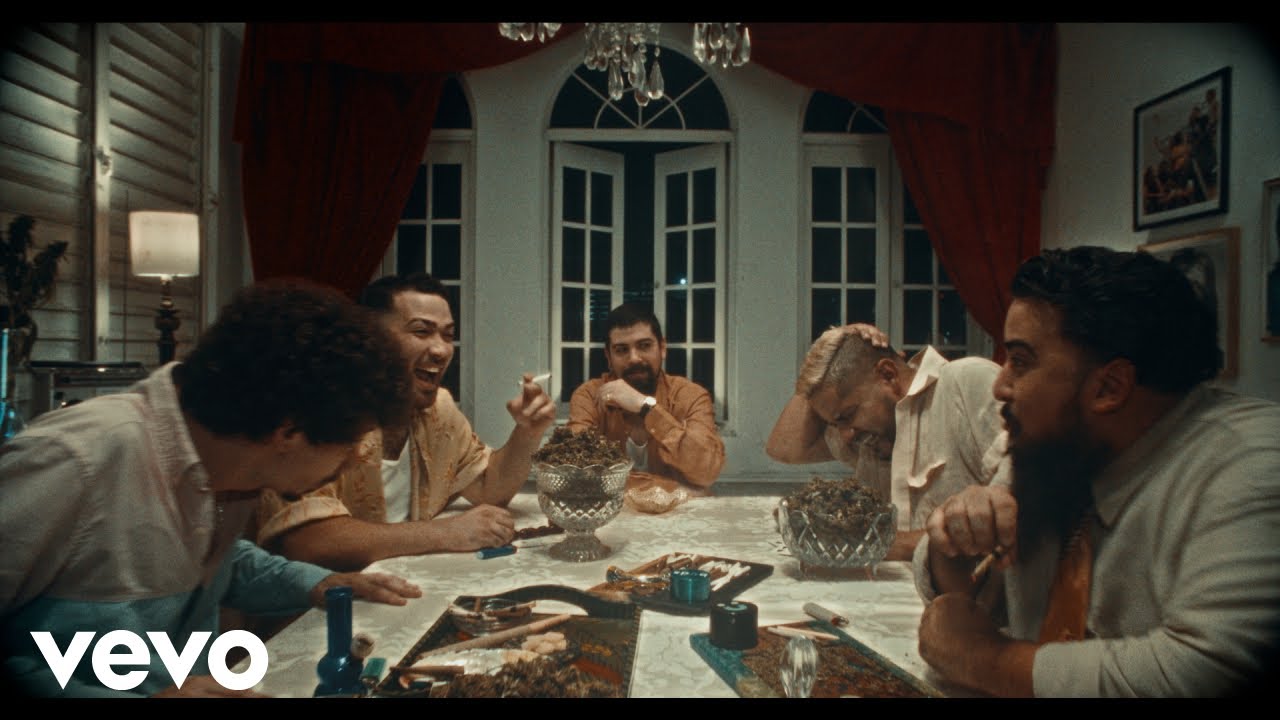 Los Rivera Destino - Mis Amigos (Official Video)