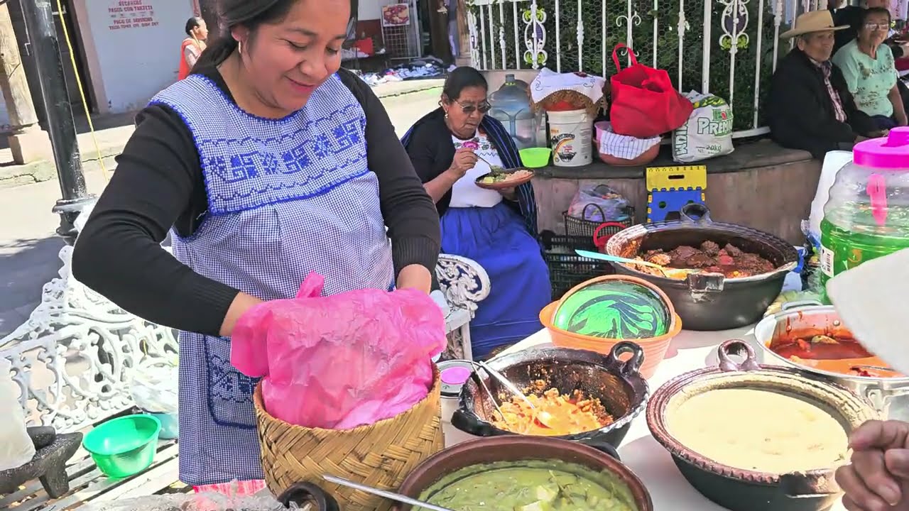 Miren todo lo que hay en Cherán durante la Fiesta de San Francisco de Asís @cotidiano399