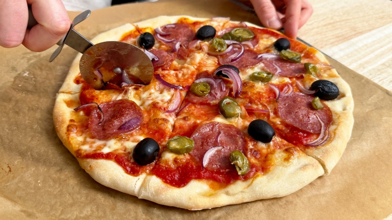 Uczę męża GOTOWAĆ! Szybka PIZZA, która zawsze wychodzi