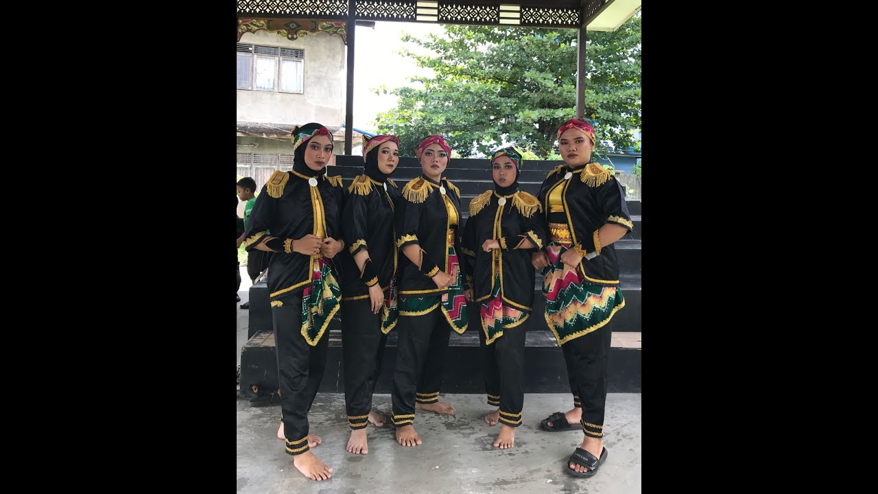 Tari Baksa Dadap STKIP PGRI Banjarmasin