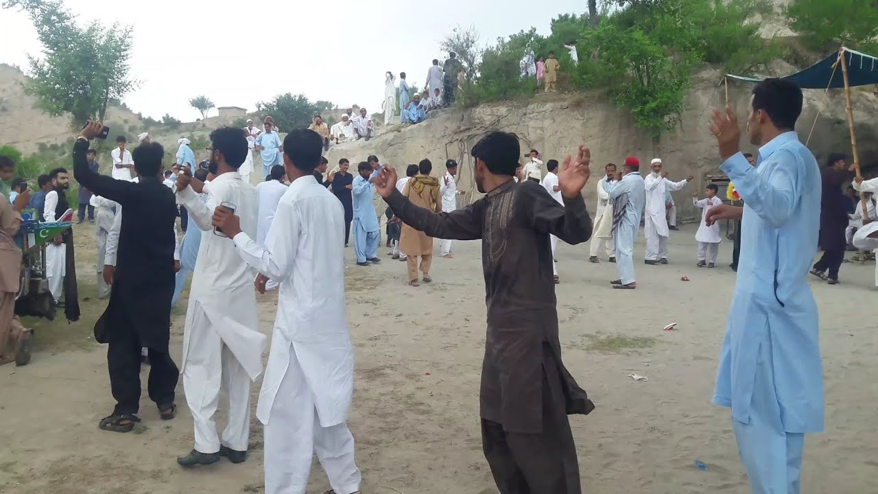 Biggest Khattak Bhangra Dance In Karak | Best Wedding Attan Dhol Surna Saaz ★ Pashto Club