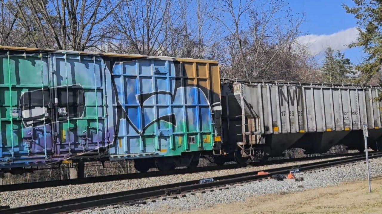 Norfolk Southern 15T Manifest on The Southern Line - Jonesborough, TN 
