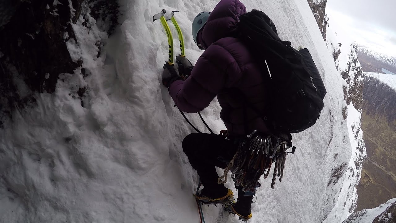 Crowberry Gully - Winter Climbing in Glencoe, Scotland