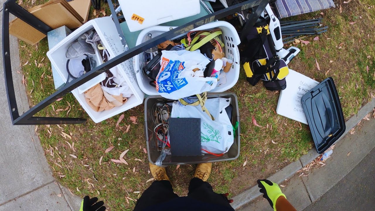 There&rsquo;s A Classic Sidchrome Toolbox & If You Snooze You Lose In The Streets!